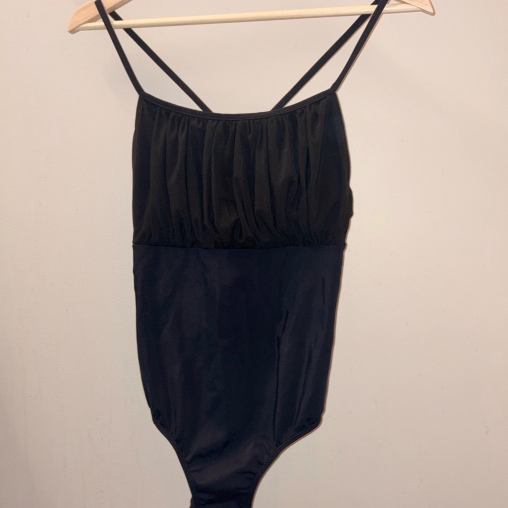 Black leotard (ballet and dance bodysuit)